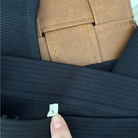 Henri Bendel Vintage 2-piece Pant Suit Black 100% Rayon Size Small Made in Italy - Picture 10 of 10